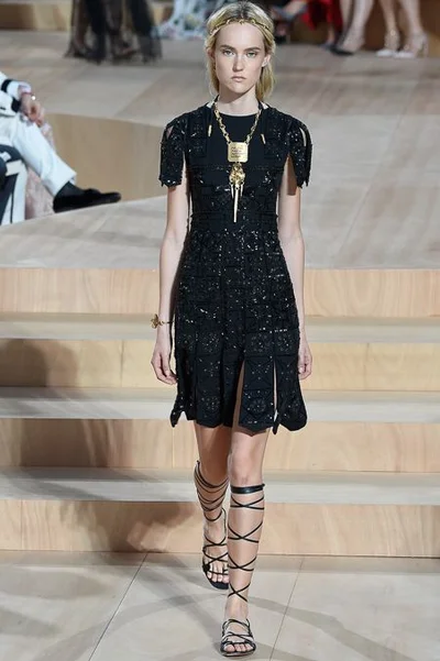 Look 19